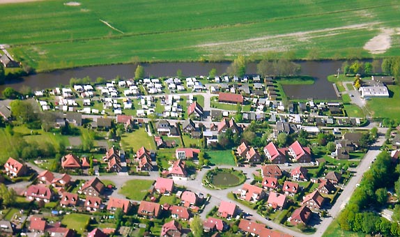 Luftaufnahme vom Campingplatz in Altfunnixsiel Campingplatz in Altfunnixsiel